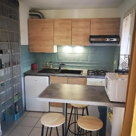 T2/4 Pers/ Rez De Jardin\pinede\piscine Apartment *