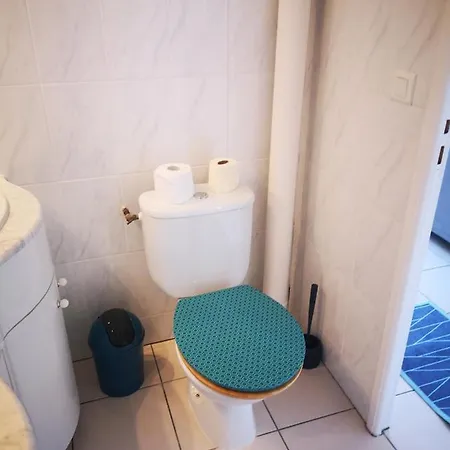 Apartment T2/4 Pers/ Rez De Jardin\pinede\piscine